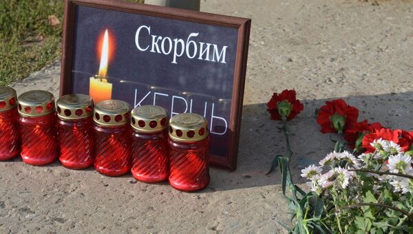 Акция прощания с погибшими в Керченском политехническом колледже в Армянске