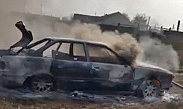 Сгоревший автомобиль в селе Жемчужина