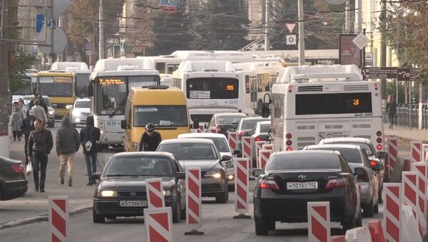 Видео: что жители Симферополя думают о масштабном ремонте дорог в городе