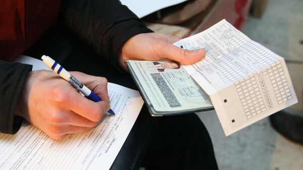 Проверка документов у работников на стройке в Новосибирске