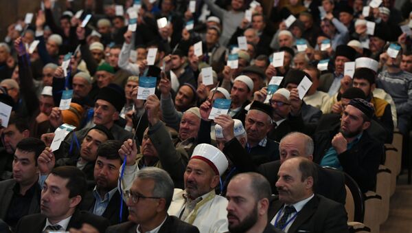 Участники IV курултая (съезда) мусульман Крыма в Симферополе