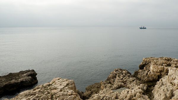 Море у берегов Крыма. Архивное фото