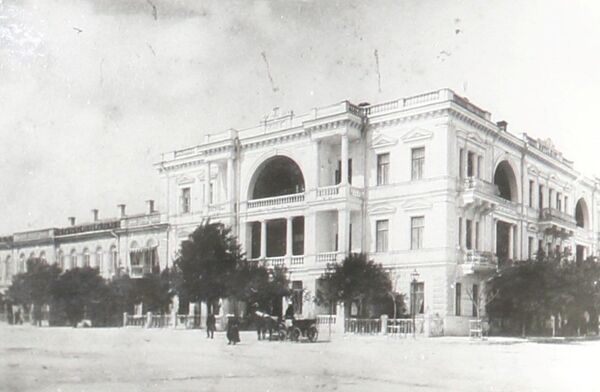 Гостиница Кист в Севастополе, которая сегодня является административным зданием Черноморского флота