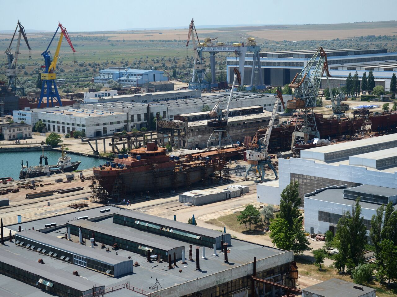 Машиностроение Крыма Керчь судостроительный завод залив