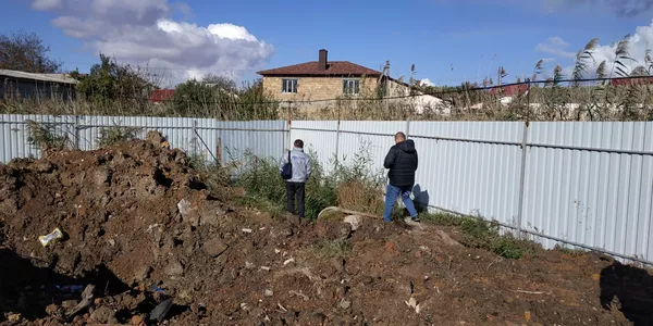 Слив канализационных стоков в озера в Сакском районе Слив канализационных стоков в озера в Сакском районе