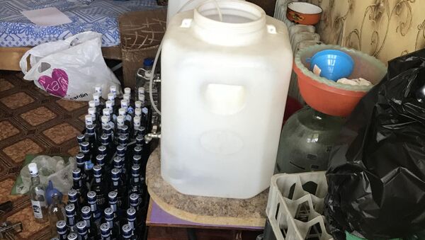 Подпольный цех по изготовлению поддельной водки в Евпатории