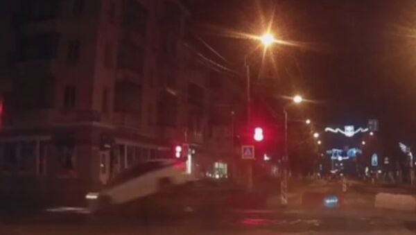 В центре Симферополя взлетела полицейская машина