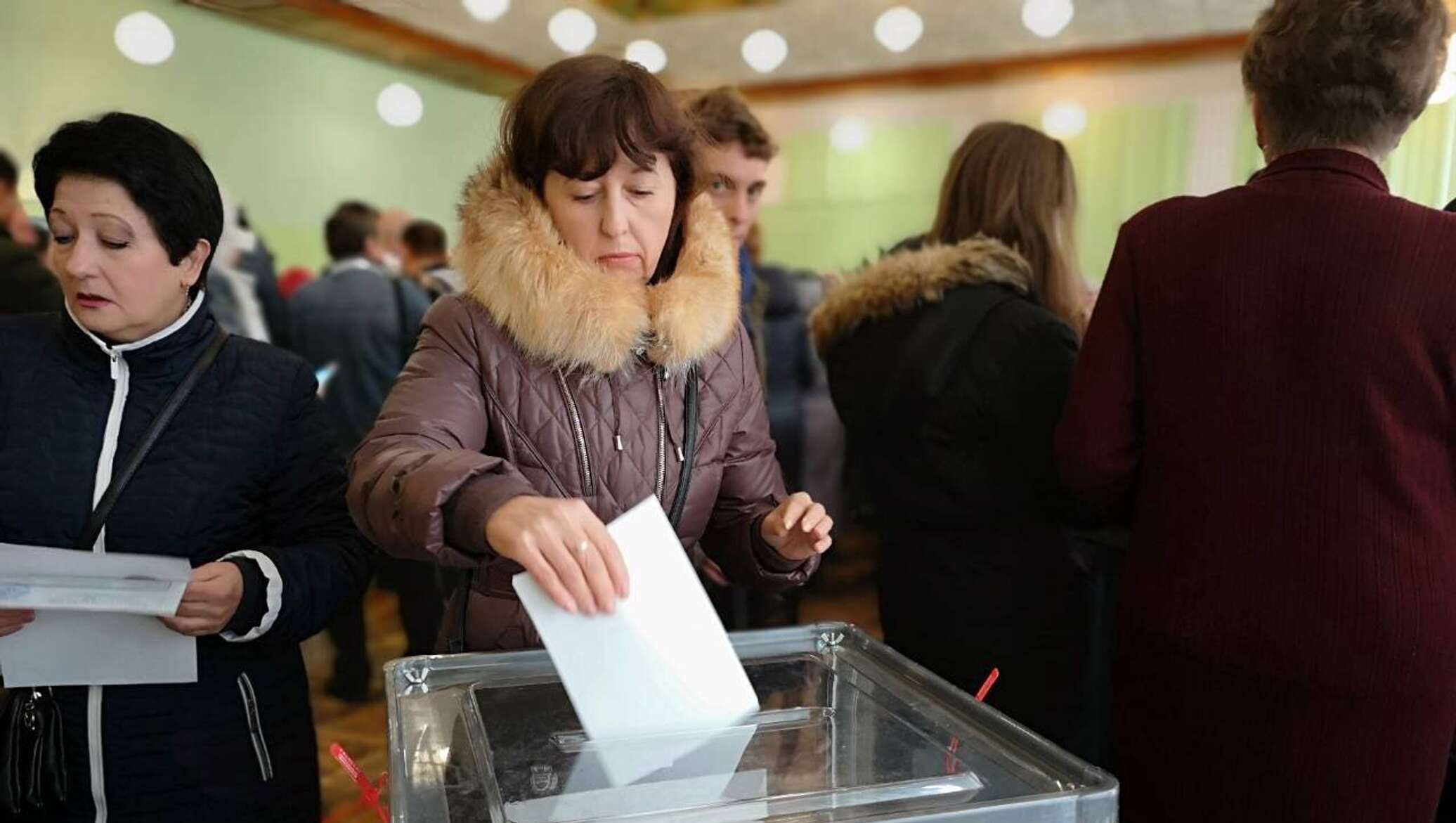 Явка на выборы президента 2018 Крым. ЛНР выборы голосование.
