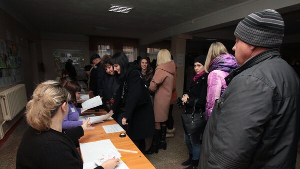 Голосование на выборах главы ДНР и депутатов Народного совета ДНР в Донецке. 11 ноября 2018