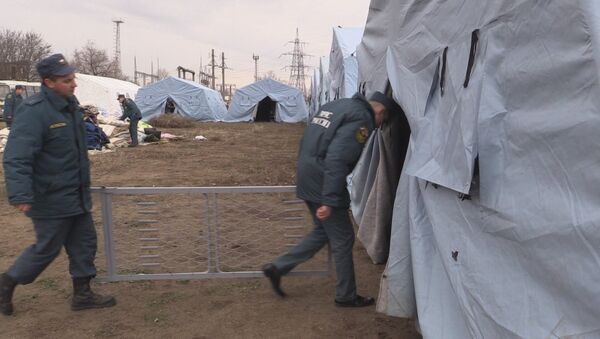 Благоустройство палаточного городка в Симферополе в первые дни блэкаута