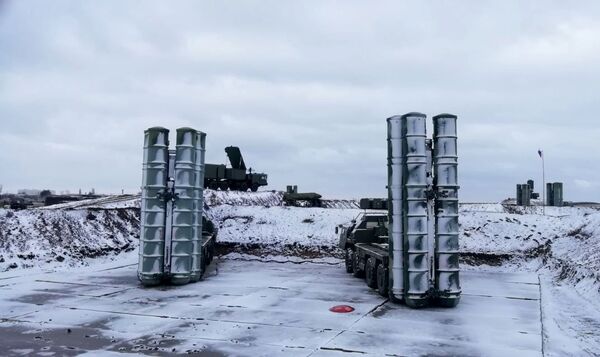 Дивизион зенитной ракетной системы (ЗРС) С-400 Триумф заступил на боевое дежурство в Джанкое. 29 ноября 2018 Дивизион зенитной ракетной системы (ЗРС) С-400 Триумф заступил на боевое дежурство в Джанкое. 29 ноября 2018