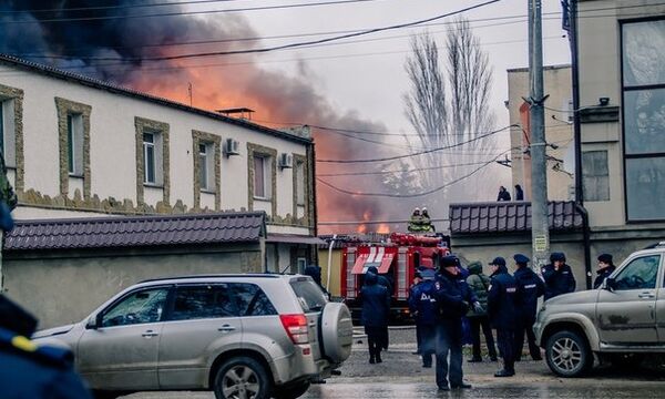 Пожар в здании мебельного склада в Керчи. 30 ноября 2018