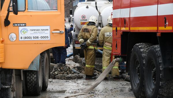 Последствия аварии на водоводе в центре Симферополя. 9 декабря 2018