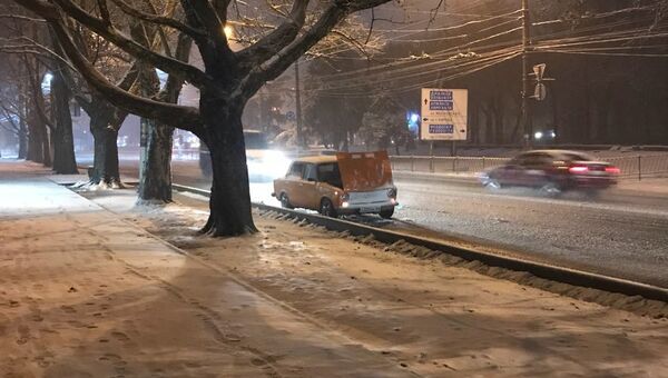 Снег в Симферополе. 11 декабря 2018