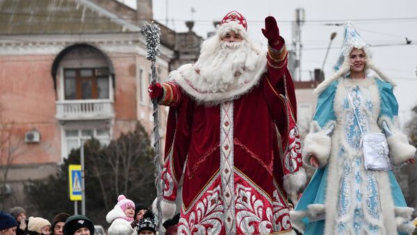 Участники конкурса Санта Клаус отдыхает – на арене Дед Мороз в Евпатории