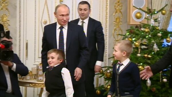 Увидеть Санкт-Петербург с вертолета. Путин исполнил мечту тяжелобольного мальчика