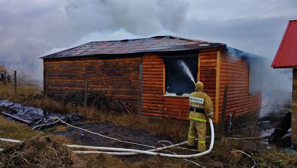 В Крыму сгорели два жилых дома