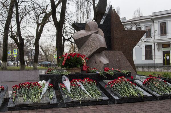 В Симферополе прошел памятный митинг, посвященный годовщине ввода ограниченного контингента Вооруженных сил СССР на территорию Афганистана В Симферополе прошел памятный митинг, посвященный годовщине ввода ограниченного контингента Вооруженных сил СССР на территорию Афганистана