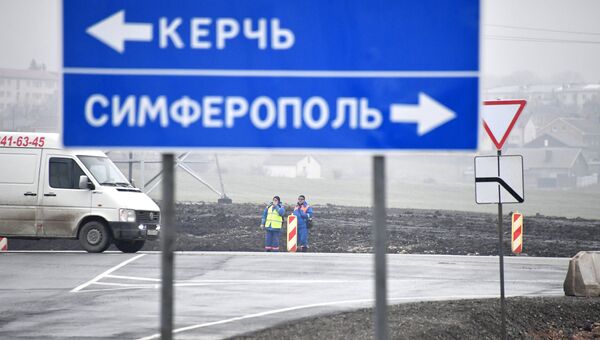 Во время открытия движения транспорта по двум полосам в рамках запуска первого этапа трассы Таврида Во время открытия движения транспорта по двум полосам в рамках запуска первого этапа трассы Таврида