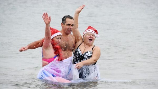 В Евпатории состоялся традиционный рождественский слет моржей