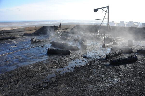 Последствия взрыва газовых баллонов на крыше девятиэтажного дома в Щелкино Последствия взрыва газовых баллонов на крыше девятиэтажного дома в Щелкино