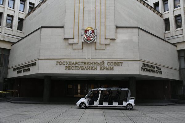 Тестовый проезд пассажиров на электробусе Тестовый проезд пассажиров на электробусе