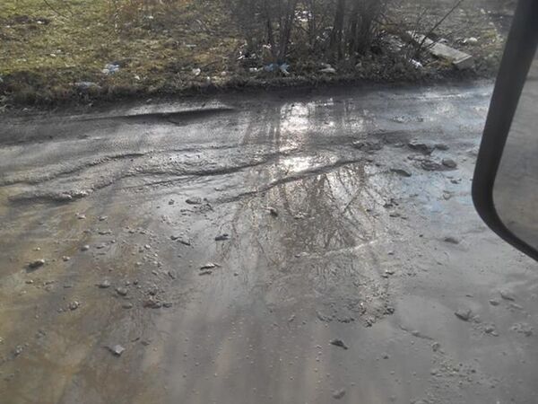 Ямы на улице Узловая в Симферополе Ямы на улице Узловая в Симферополе