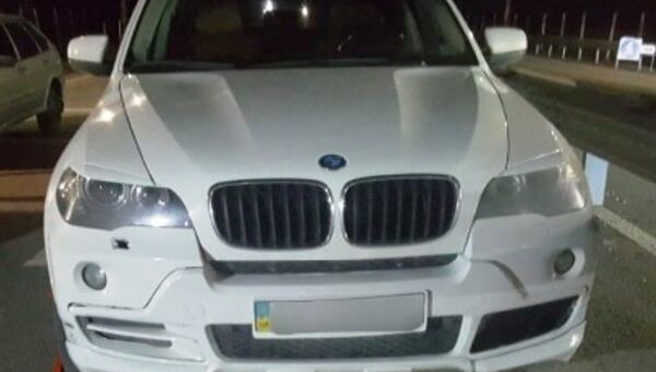 Львовянин пытался вывезти из Крыма BMW X5 из базы Интерпола