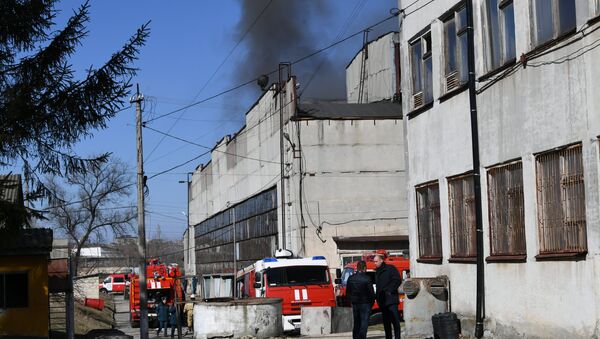 Пожар на заводе пластмасс в Симферополе