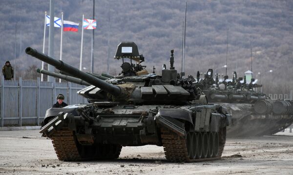 Танки Т-72Б3 на территории отдельной бригады береговой обороны Черноморского флота в Крыму Танки Т-72Б3 на территории отдельной бригады береговой обороны Черноморского флота в Крыму