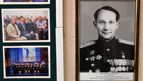 Стенд в комнате истории в МВД по Республике Крым