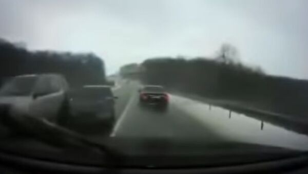 Видео ДТП с участием одного из автомобилей кортежа президента Молдавии Игоря Додона