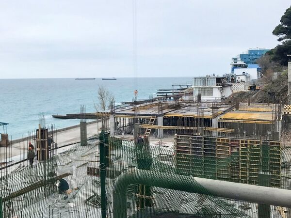 Власти Ялты совместно с группой инвесторов реализуют одновременно два крупных проекта – реконструкцию Приморского пляжа и благоустройство Приморского парка Власти Ялты совместно с группой инвесторов реализуют одновременно два крупных проекта – реконструкцию Приморского пляжа и благоустройство Приморского парка