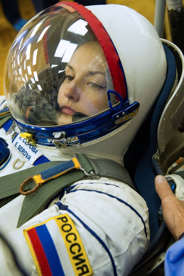 Член основного экипажа транспортного пилотируемого корабля Союз ТМА-14М космонавт Роскосмоса Елена Серова