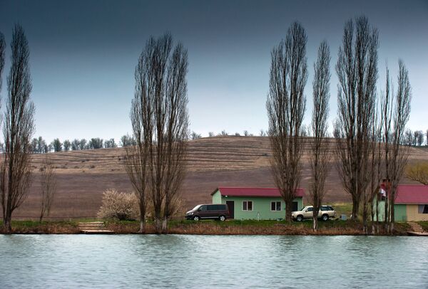 Водоем Украинка в Белогорском районе в Крыму Водоем Украинка в Белогорском районе в Крыму