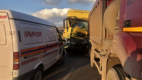 Столкновение двух грузовиков на Тавриде
