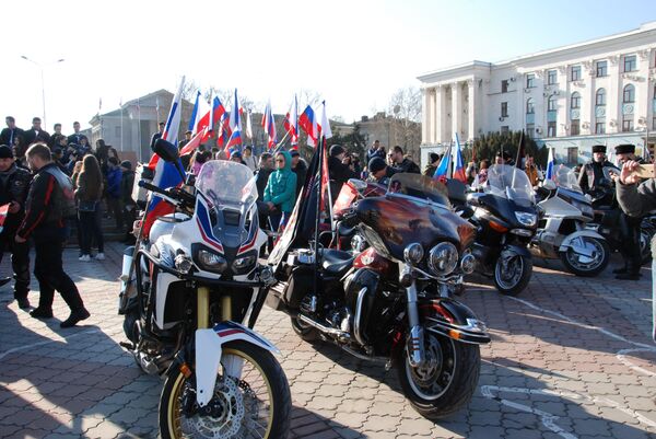 В Симферополе стартовал автомотопробег в честь годовщины Крымской весны В Симферополе стартовал автомотопробег в честь годовщины Крымской весны