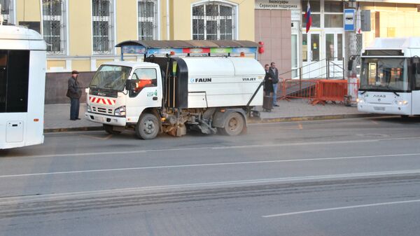 Уборка центральных улиц Симферополя