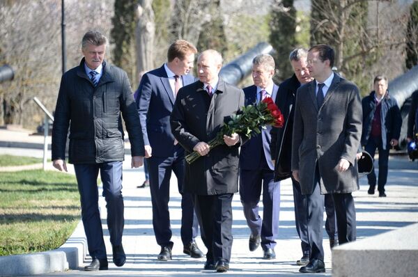 Рабочая поездка президента РФ В. Путина в Крым Рабочая поездка президента РФ В. Путина в Крым