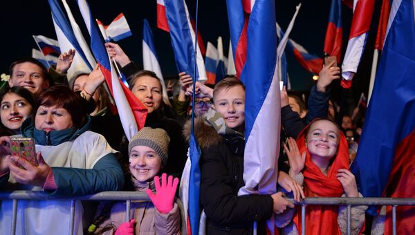 Зрители на концерте в Симферополе по случаю пятилетия воссоединения Крыма с Россией