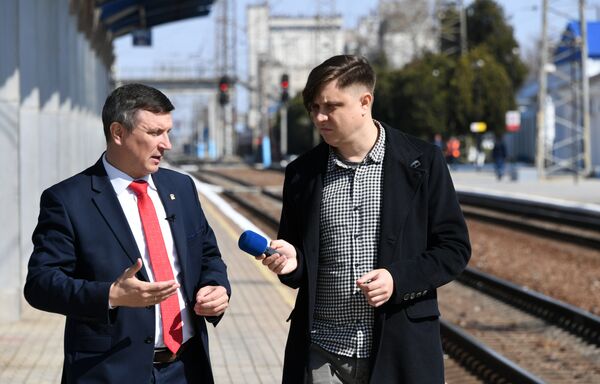 Джанкой готов принимать первых пассажиров поездов: видео Джанкой готов принимать первых пассажиров поездов: видео