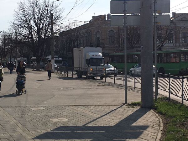 В центре Симферополя остановились троллейбусы В центре Симферополя остановились троллейбусы