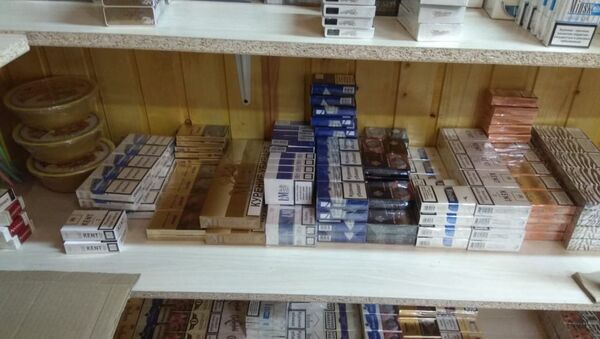 В Керчи пресекли продажу контрафактных сигарет