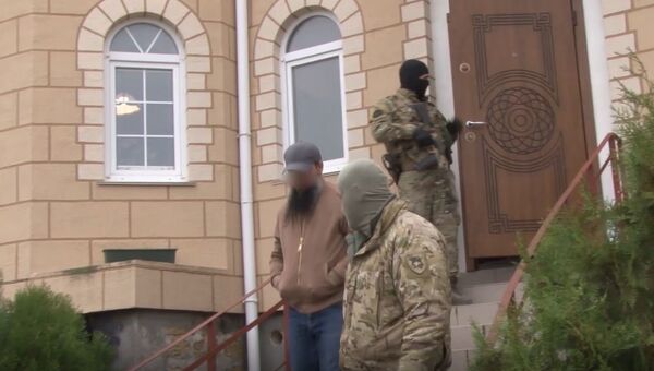 Оперативно-розыскные мероприятия по месту жительства лидера группы исламистов в Севастополе