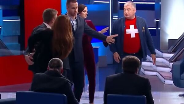 Потасовка между украинскими политиками во время ток-шоу