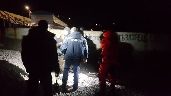 Поиск отдыхающего из Москвы, который упал с пирса в море в Гаспре Поиск отдыхающего из Москвы, который упал с пирса в море в Гаспре