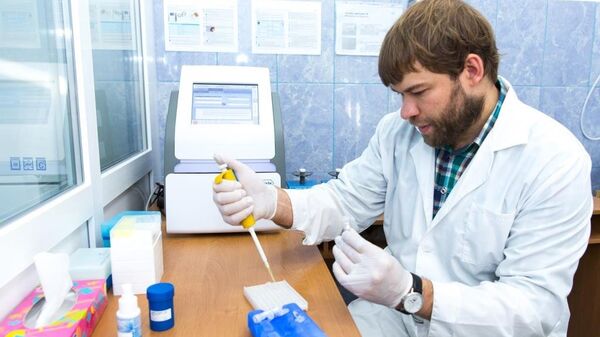 Владимир Оберемок проводит исследования по созданию oligoRIBO-11-инсектицида в лаборатории ПЦР-анализа, ДНК-технологий и разработки ДНК-инсектицидов КФУ им. В.И. Вернадского