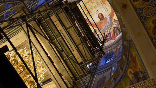 Проверка работы паникадила Александро-Невского кафедрального собора в Симферополе