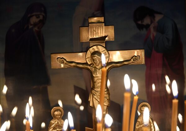 Пасхальное богослужение в Александро-Невском соборе в Симферополе Пасхальное богослужение в Александро-Невском соборе в Симферополе