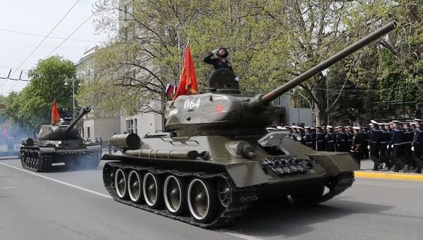 Под звуки марша и шум моторов: генеральная репетиция парада Победы в Севастополе